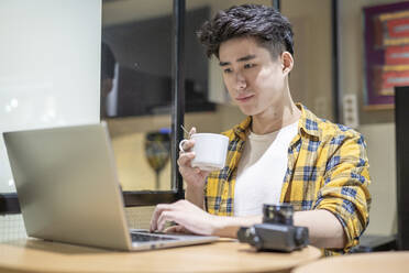 laptop man