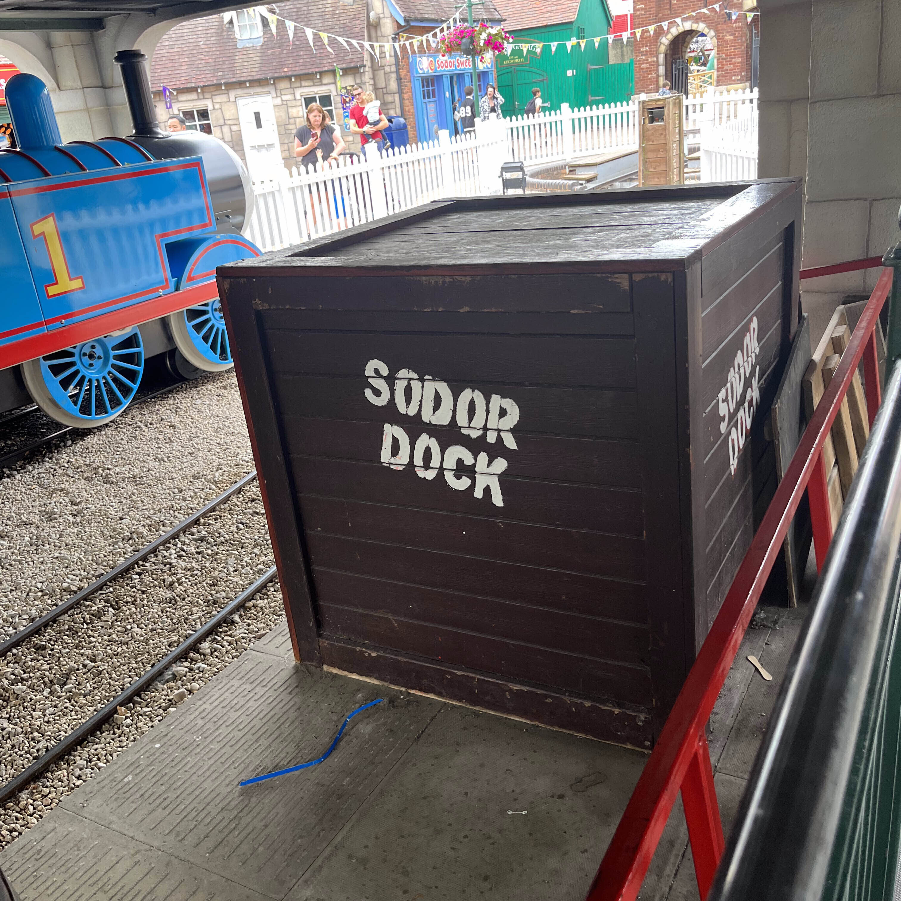 2023 08 25 sodor dock crate drayton manor